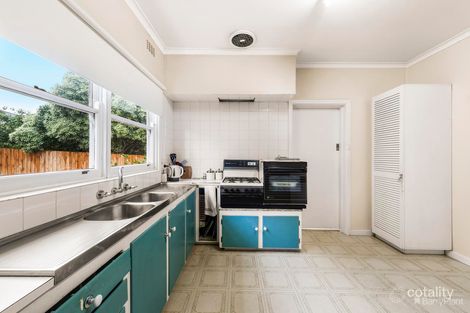 Property photo of 10 Dumossa Avenue Bulleen VIC 3105