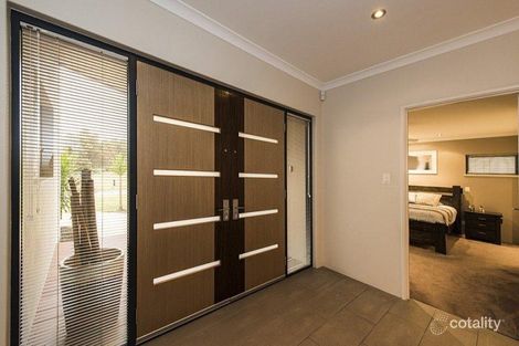 Property photo of 4 Lorne Bend Secret Harbour WA 6173