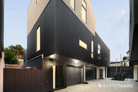 Property photo of 230 Hull Road Mooroolbark VIC 3138