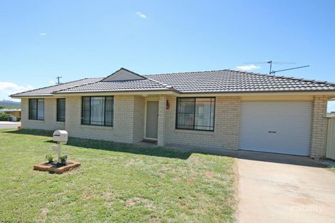 Property photo of 1 Giles Place Westdale NSW 2340