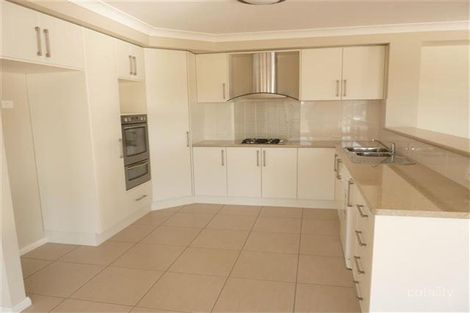 Property photo of 26 Glenshee Close Dubbo NSW 2830