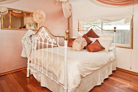 Property photo of 74 Smeaton Close Lara VIC 3212