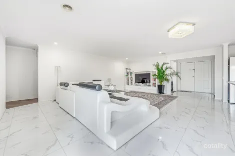 Property photo of 110 Webster Way Pakenham VIC 3810