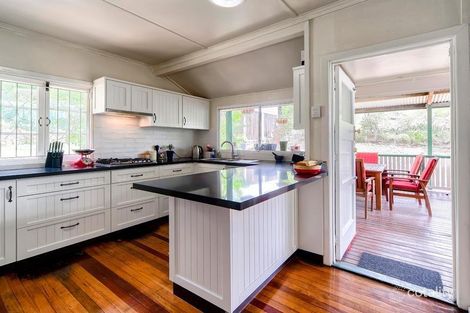 Property photo of 19 Mackay Terrace Bardon QLD 4065