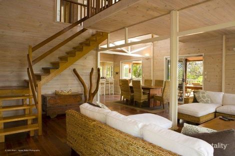 Property photo of 5 Lady Musgrave Court Agnes Water QLD 4677