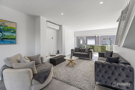 Property photo of 8/5 Strathvea Lane Caroline Springs VIC 3023