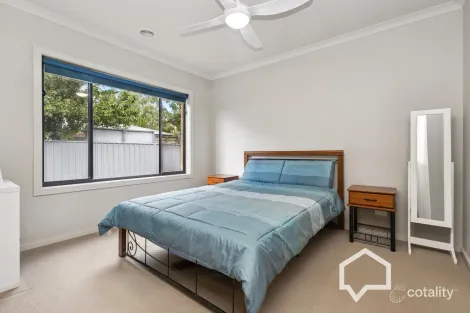 Property photo of 12 Roper Terrace Epsom VIC 3551