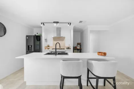 Property photo of 27 Sarasota Loop Madora Bay WA 6210