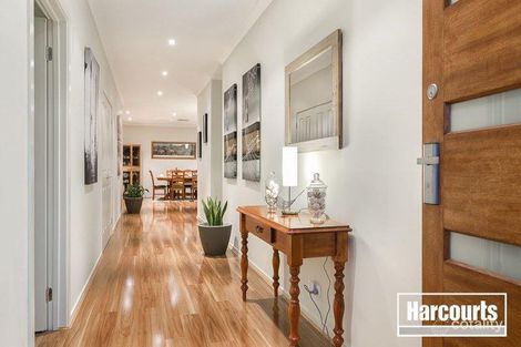 Property photo of 4 Mannavue Boulevard Cranbourne North VIC 3977