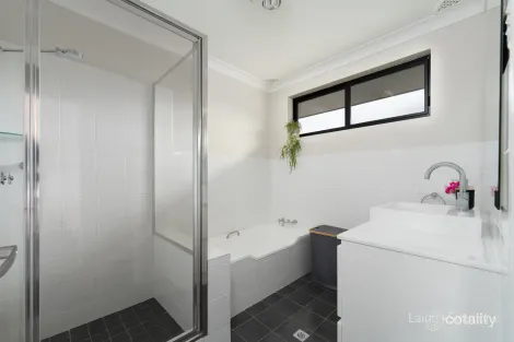 Property photo of 4 Worrell Place Armidale NSW 2350