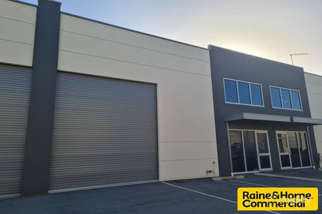 2/15 Niche Pde, Wangara, WA 6065