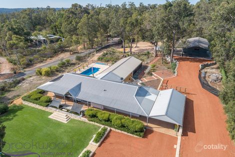 2 Hobbit Gld, Mundaring, WA 6073