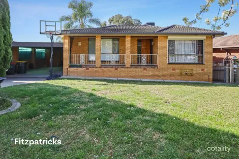 Property photo of 13 Patamba Street Kooringal NSW 2650