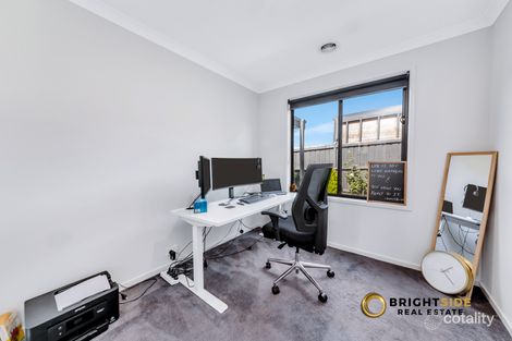 Property photo of 12 Ramlegh Boulevard Clyde North VIC 3978