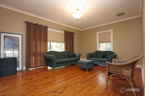 Property photo of 17 Girdlestone Circuit Calwell ACT 2905