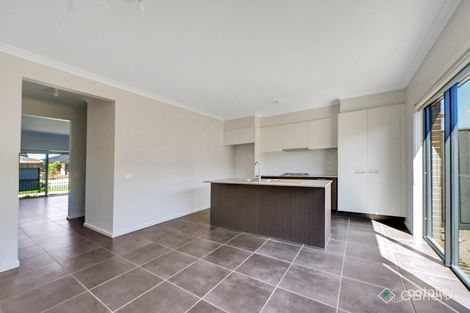 Property photo of 82 Henry Street Pakenham VIC 3810