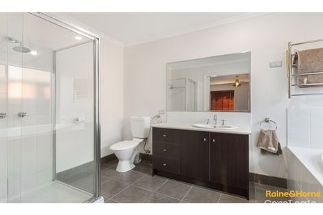 Property photo of 11 Rushcutters Place Taylors Hill VIC 3037