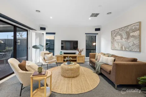Property photo of 11 Haymic Place Tyabb VIC 3913