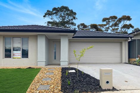 13 Silverstar St, Pakenham, VIC 3810