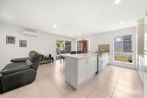 Property photo of 2 Darling Close Pacific Pines QLD 4211