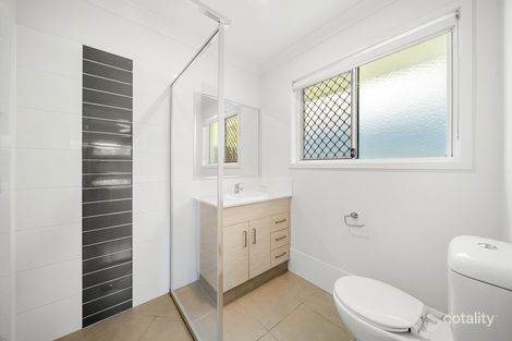 Property photo of 2 Darling Close Pacific Pines QLD 4211