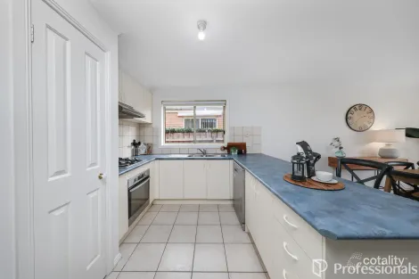 Property photo of 36 Brindalee Way Hillside VIC 3037