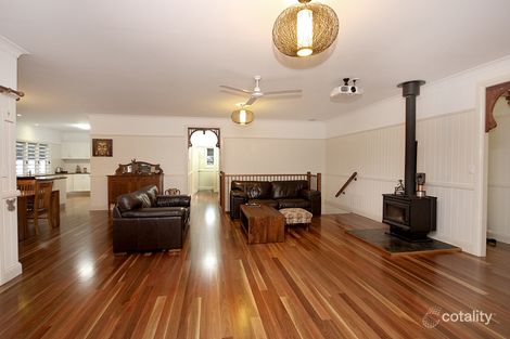 Property photo of 18 Burke Street Barellan Point QLD 4306
