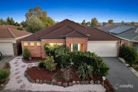 Property photo of 17 Dawson Crescent Manor Lakes VIC 3024