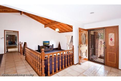 Property photo of 3 Aringa Crescent Karana Downs QLD 4306