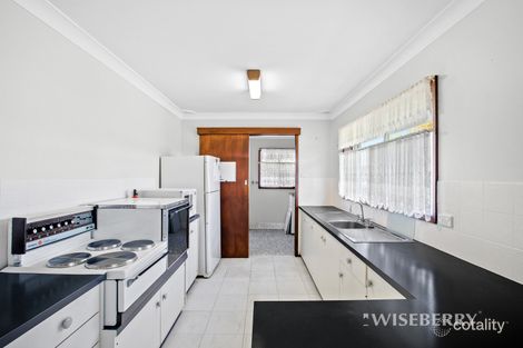 Property photo of 28 Dalton Avenue Kanwal NSW 2259