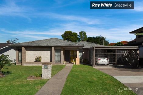 301 Cliveden Ave, Oxley, QLD 4075