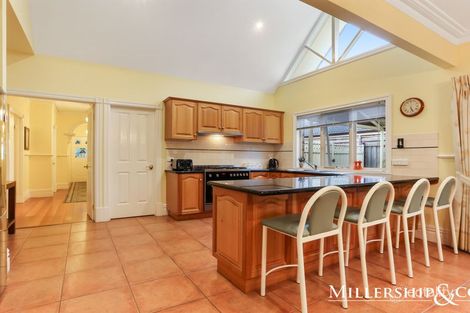 Property photo of 8 Yellowbox Avenue South Morang VIC 3752