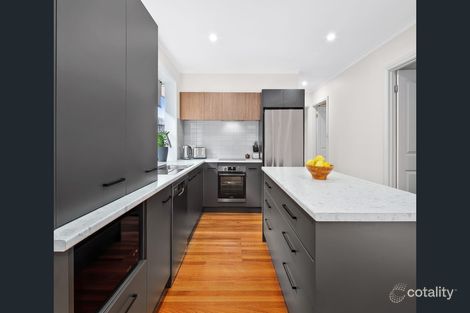 Property photo of 8 Kevin Street Mount Waverley VIC 3149