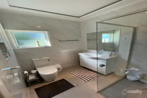 Property photo of 6 Vairys Crescent Merrylands NSW 2160