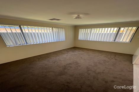 Property photo of 32 Gracefield Boulevard Harrisdale WA 6112