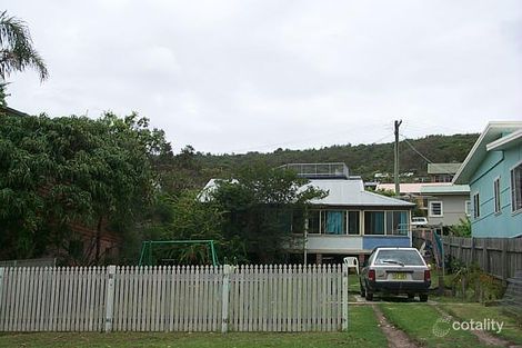 16 May St, Crescent Head, NSW 2440