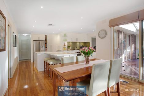 Property photo of 827 Waverley Road Glen Waverley VIC 3150