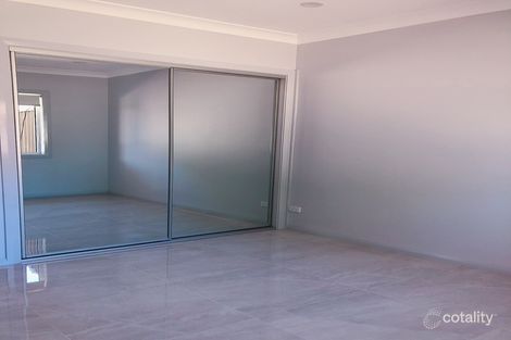 15 Brenda St, Ingleburn, NSW 2565