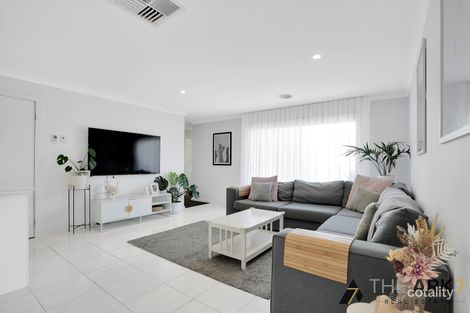 34 Coltan Ave, Cobblebank, VIC 3338