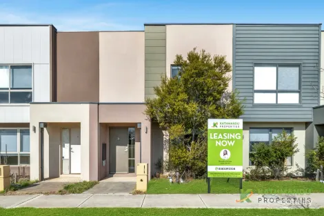 Property photo of 13 Dovetail Walk Tarneit VIC 3029