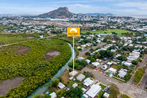 2 Sixth St, South Townsville, QLD 4810