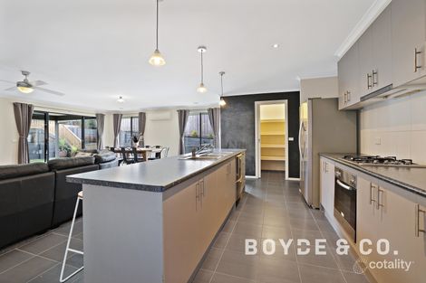 Property photo of 115 McNeilly Road Drouin VIC 3818