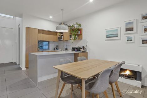 Property photo of 2/10 Nelson Street Yeronga QLD 4104