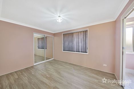 Property photo of 17 Parkholme Circuit Englorie Park NSW 2560