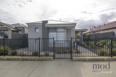 243 Lake Valley Dr, Lakelands, WA 6180