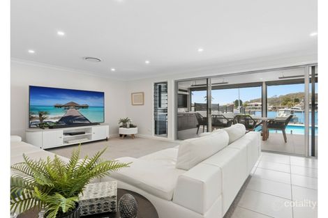 Property photo of 117 Helmsman Boulevard St Huberts Island NSW 2257