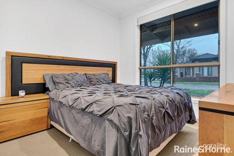 Property photo of 35 Canisby Way Craigieburn VIC 3064