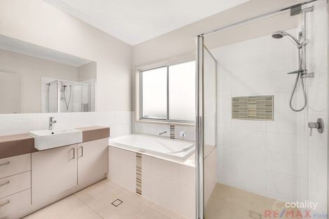 Property photo of 6 Parkview Drive Little Mountain QLD 4551