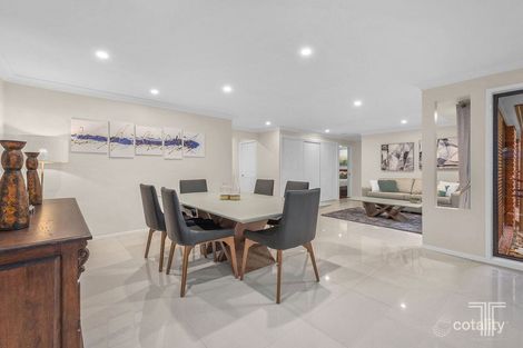 Property photo of 19 Meadowbank Street Carindale QLD 4152