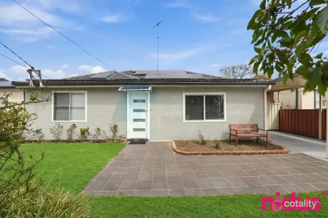 25 DOROTHY CRES, COLYTON, NSW 2760